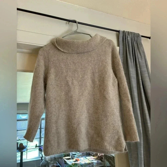 Rafaella Sweaters - Cream colored angora sweater size medium